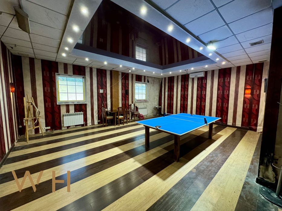 Продаж Готель 3070m², 53 сот, Озеро, Підгірці