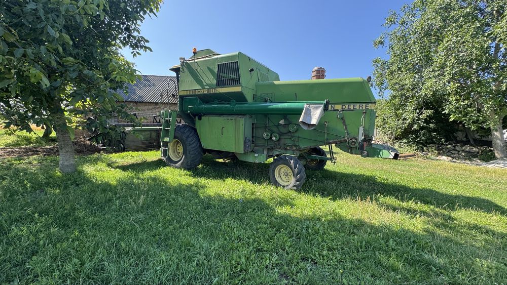 Продається комбайн  John Deere  1075
