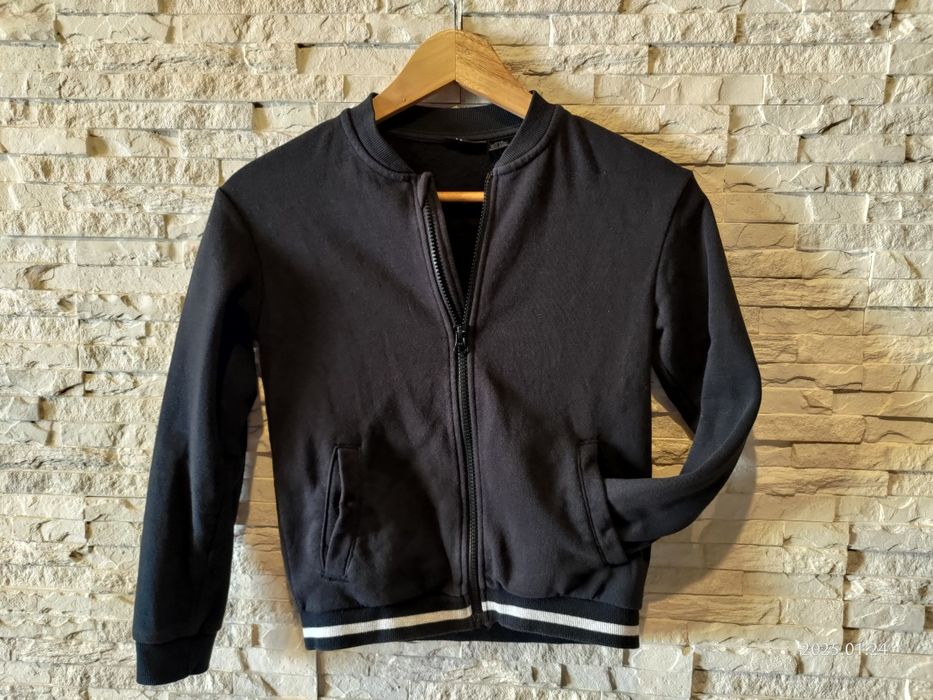 Bluza sportowa czarna 134 140