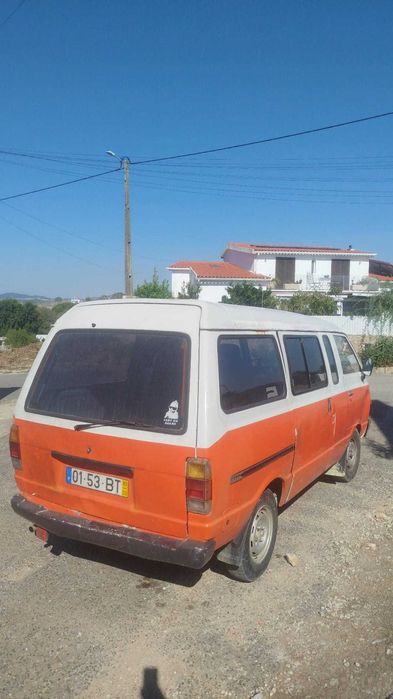Nissan Vanete C220