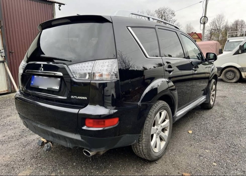 Mitsubishi Outlander 2010 benzyna 2.0 terenowy automat czarny suv 5-osobowy