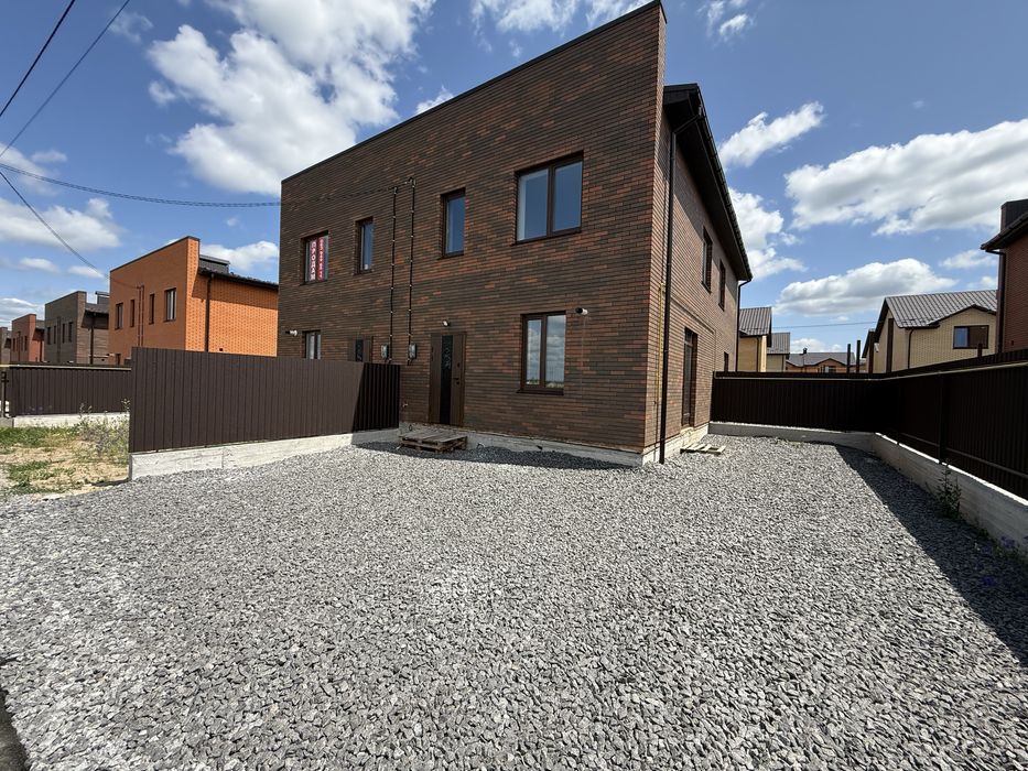 Продам таунхаус з ремонтом