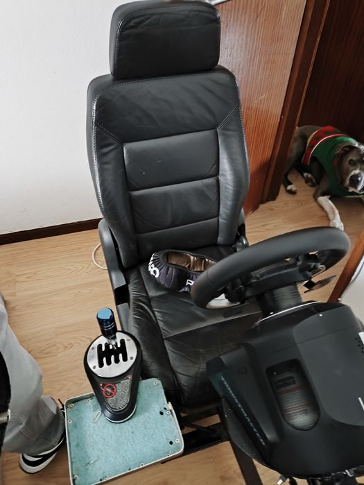 Volante Thrustmaster tgt 2 playseat completo com possibilidade de vender com ps5