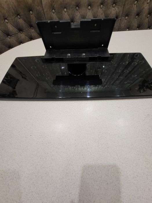 Підставка під телевізор 1000 грн