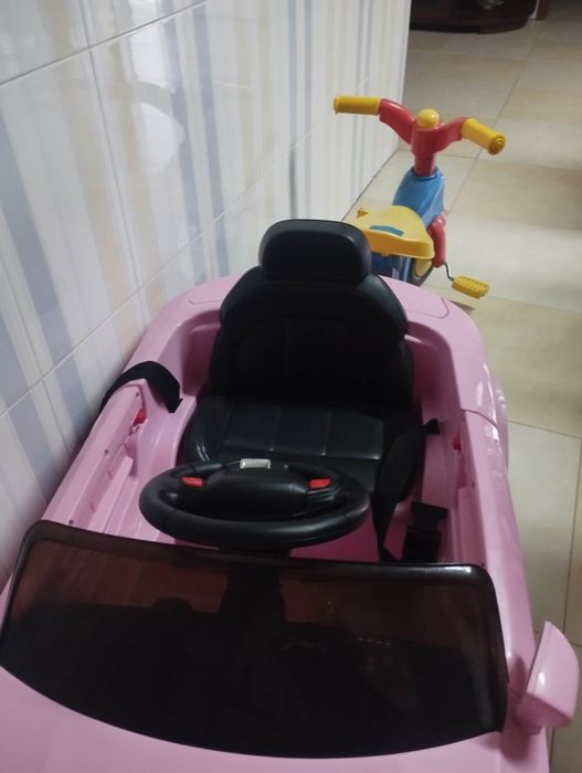 Carro criança a bateria cor de rosa