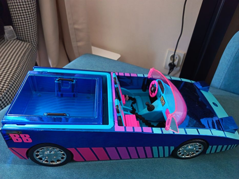 Samochód L.O.L.Suprise OMG Dance Machine