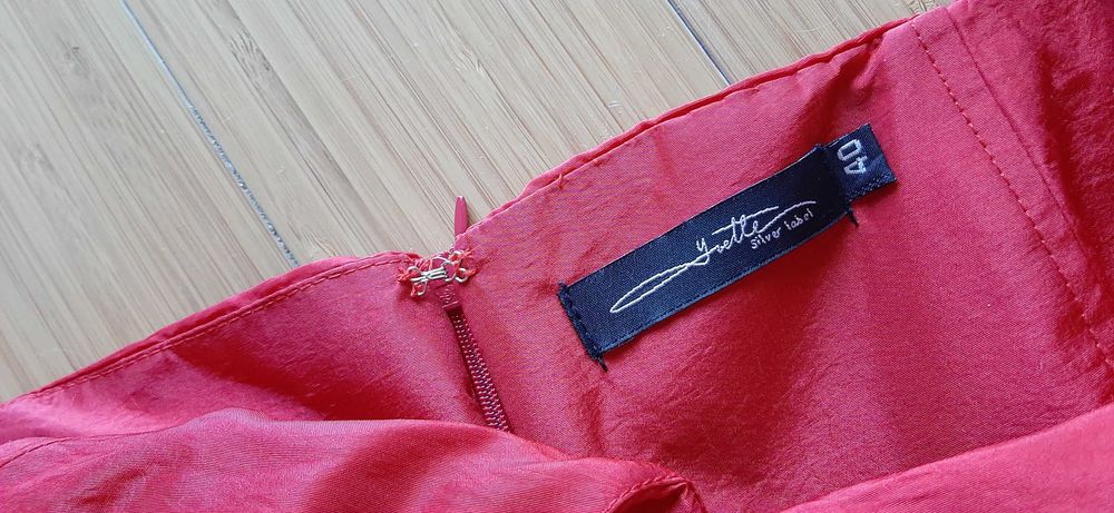 Vestido midi com bordado