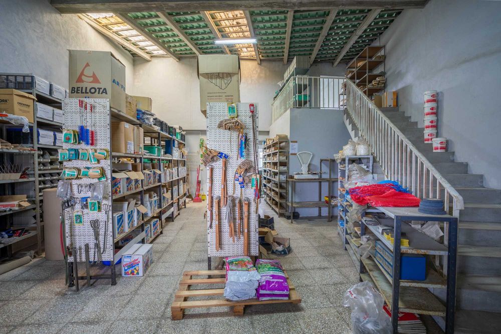 Judibruno – Espaço Comercial com Armazém | Aguada de Baixo