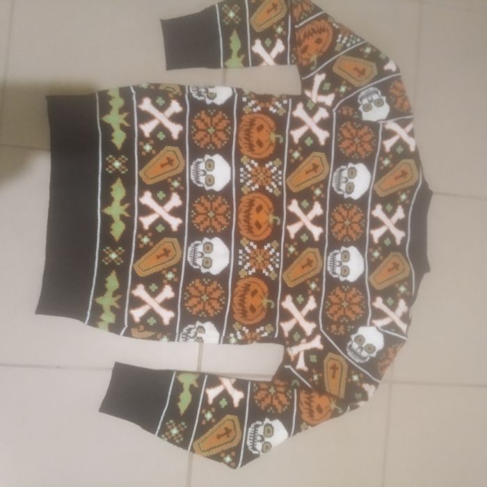Sweter na Halloween na 134/140 cm