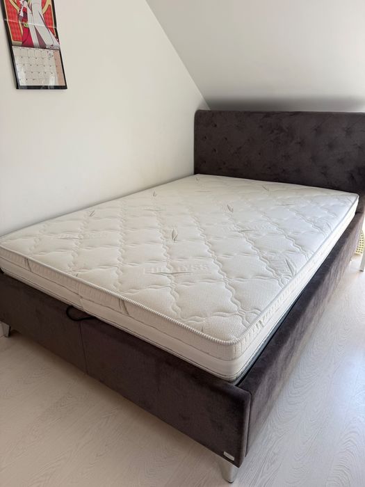 łóżko z materacem 140cm x 200cm z pojemnikiem na pościel