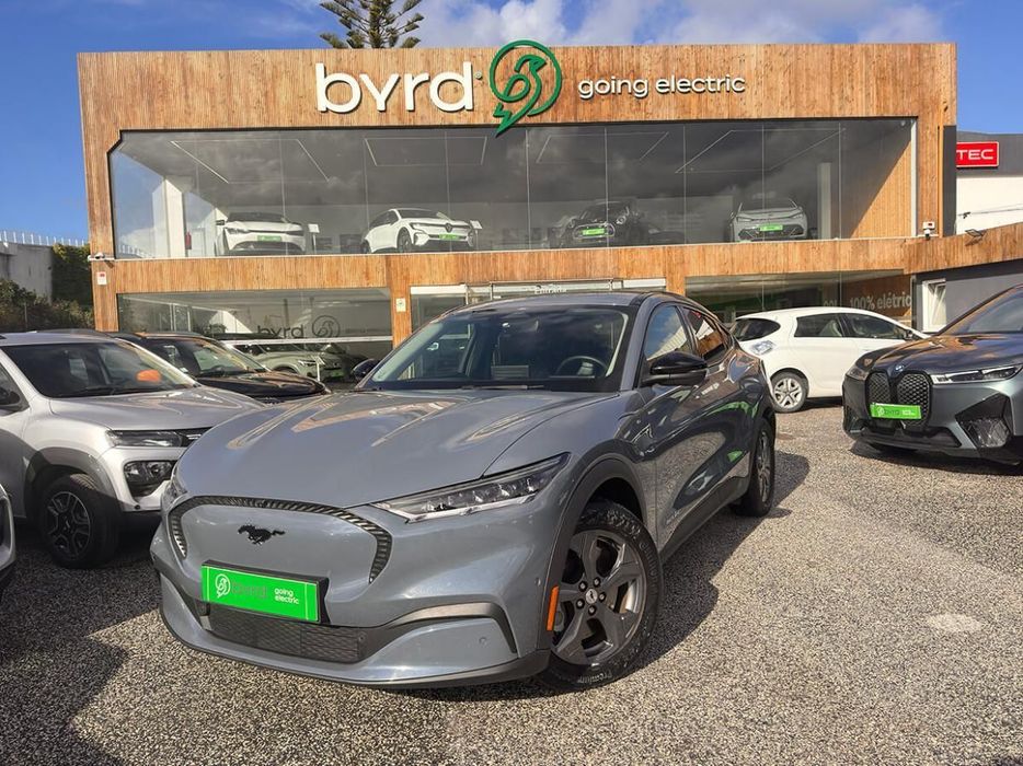 Ford Mustang Mach-E Alargada AWD