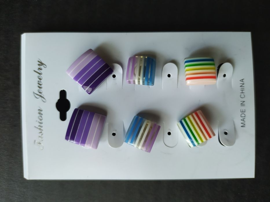 Kolorowe kolczyki 3 pary.