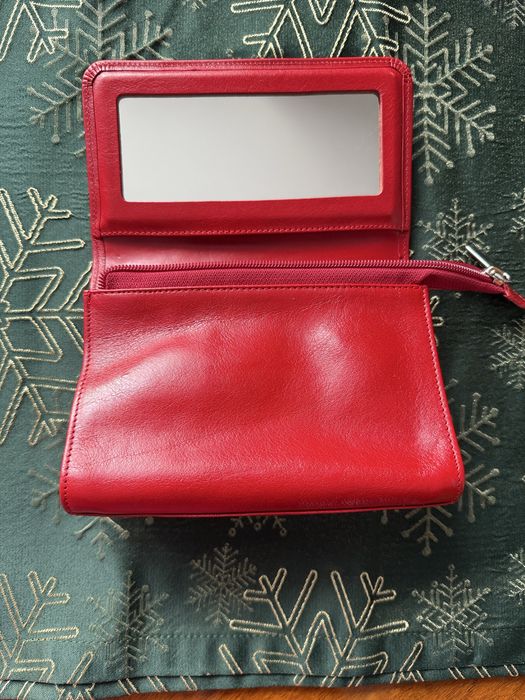 kosmetyczka damska skórzana