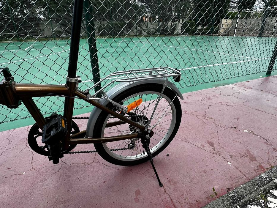 Bicicleta dobrável 20″ com porta‑bagagens e guarda‑lamas