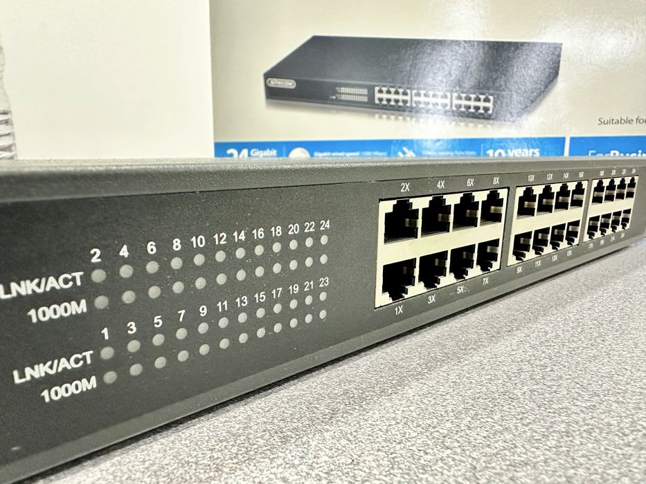 Vendo switch de rede 24 portas velocidade até 1 gb/s