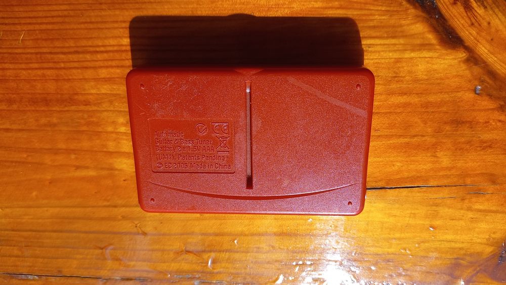 Тюнер для электрогитары