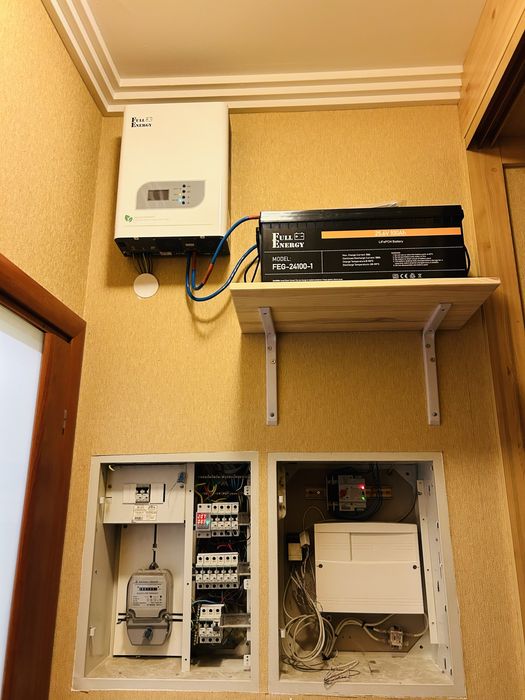 LiFePo4 6000Вт 24В Инвертор гибридный бесперебойник інвертор гібридний