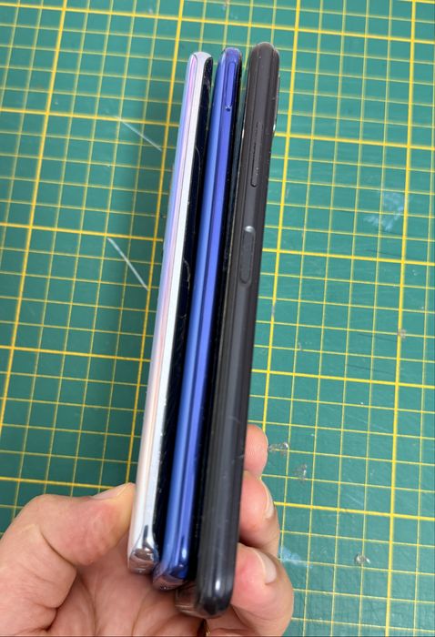 Vendo 3 telemóveis para reparação