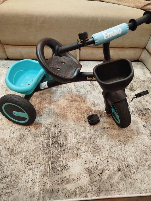 Дитячий велосипед триколісний Caretero Embo