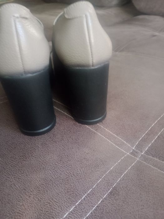 Продам турецкие кожанные туфли