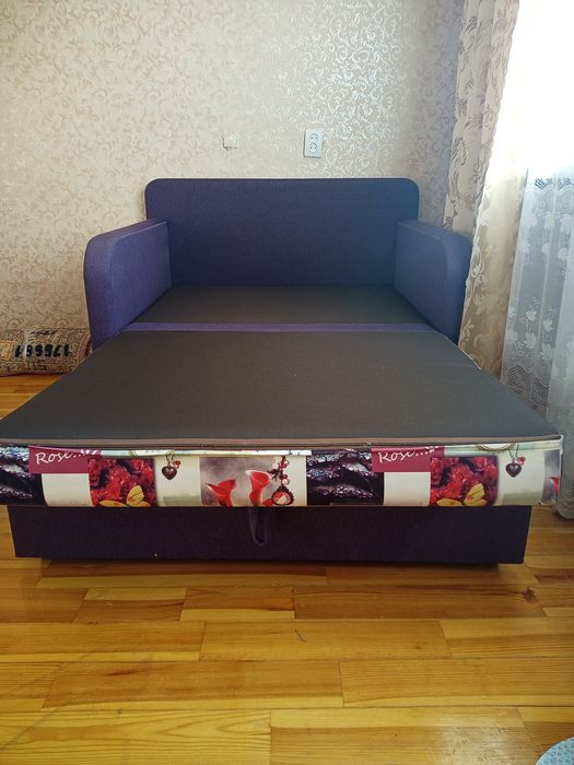 Продам диван в гарному стані.