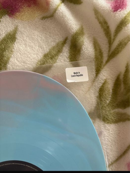 taylor swift - lover live in paris heart shaped vinyl 2LP sealed RARE!