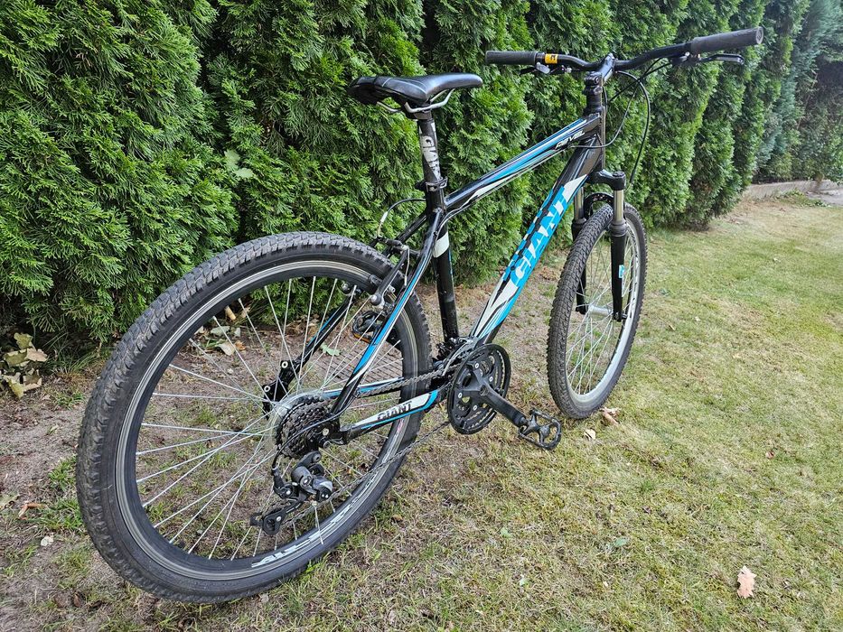 Rower GIANT Revel 3/ koła 26/ rama M/ wzmacniane koła
