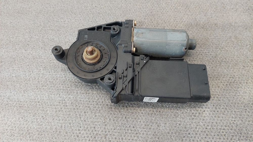 Motor vidro frente esquerdo VOLKSWAGEN Passat Variant (3B5)