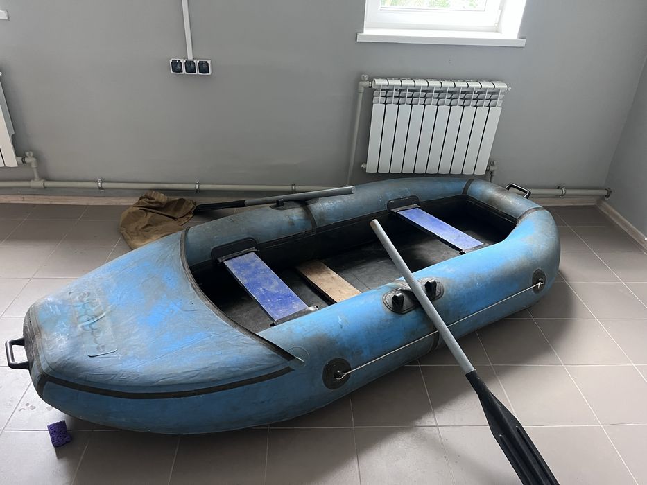 Продам лодку Айгуль