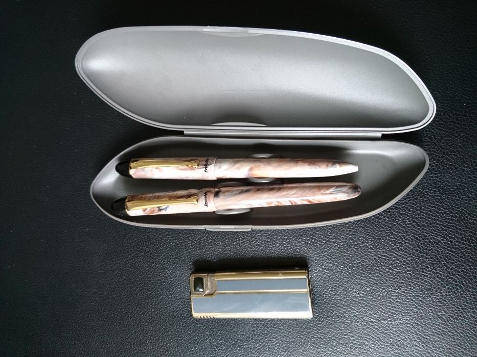 Conjunto 2 Canetas Reynolds + Isqueiro Mezrex
