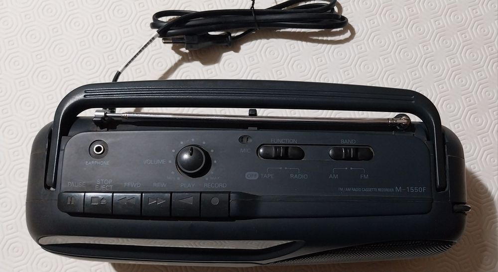 Rádio/ Gravador e leitor de cassetes Sanyo