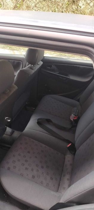 SEAT Ibiza 2000 razoável