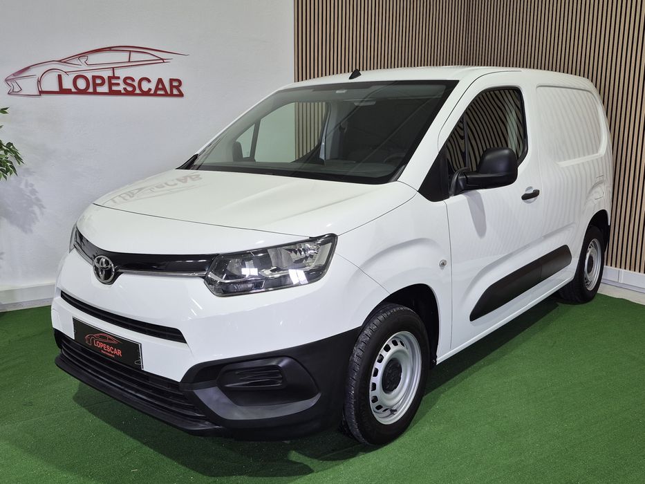 Toyota Proace City - 2020 | GARANTIA | 3 LUG. - NACIONAL