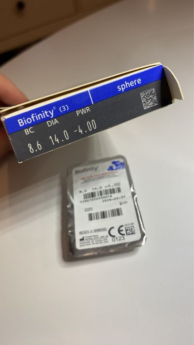 Soczewka kontaktowa Biofinity -4.00