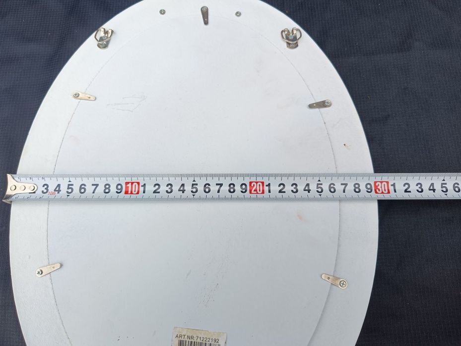 Białe stylowe lusterko