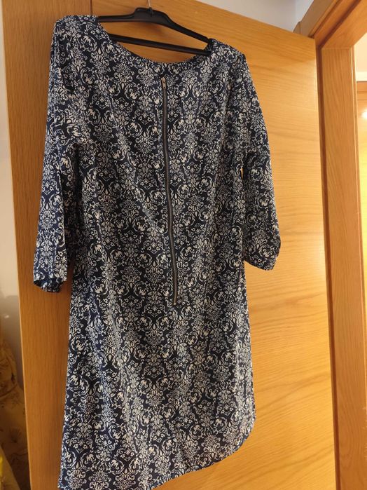 Vestidos pelos joelho