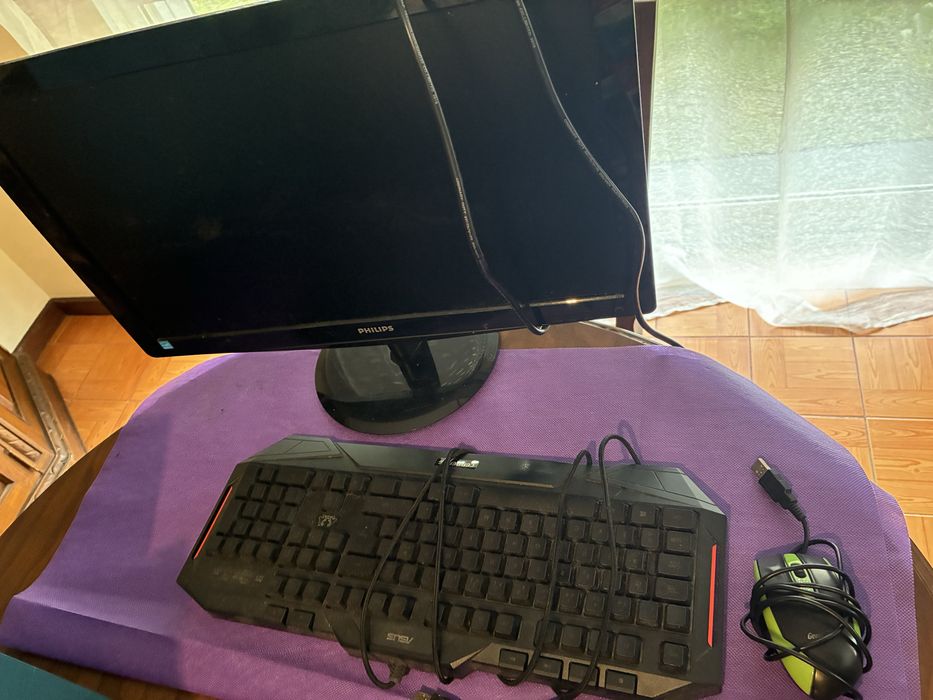 Set gaming, monitor teclado rato