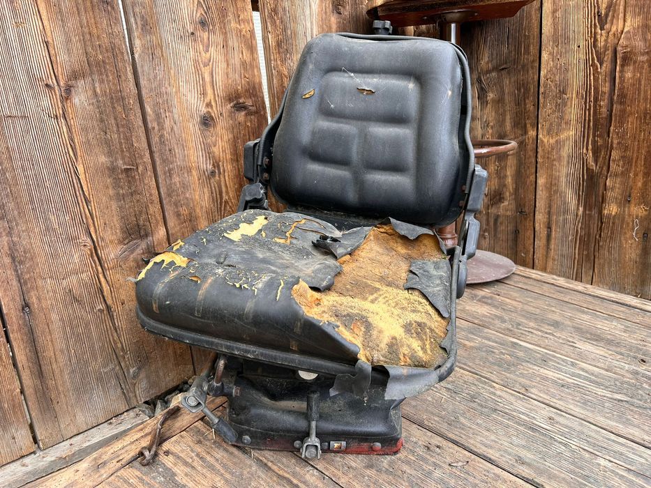 Stare siedzenie siedzisko do ciągnika traktora DIY