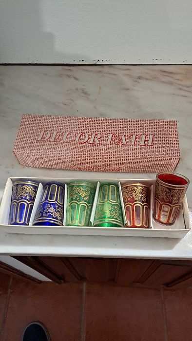 Copos de chá  novos