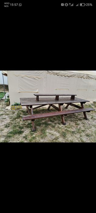 Mesa em madeira maciça