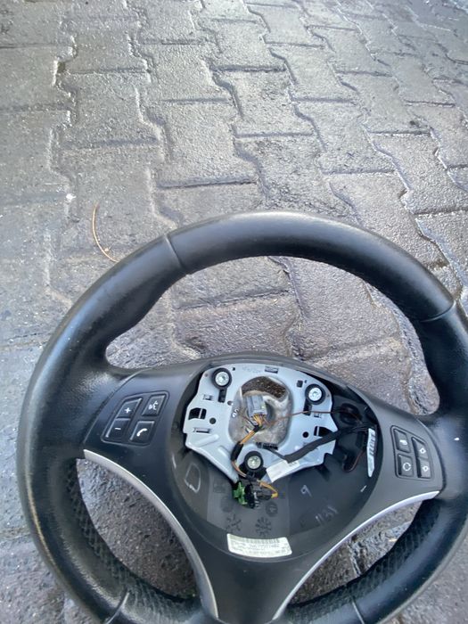 Kierownica Multifunkcja BMW E90 E91 E92 E93 E87 E81 E84