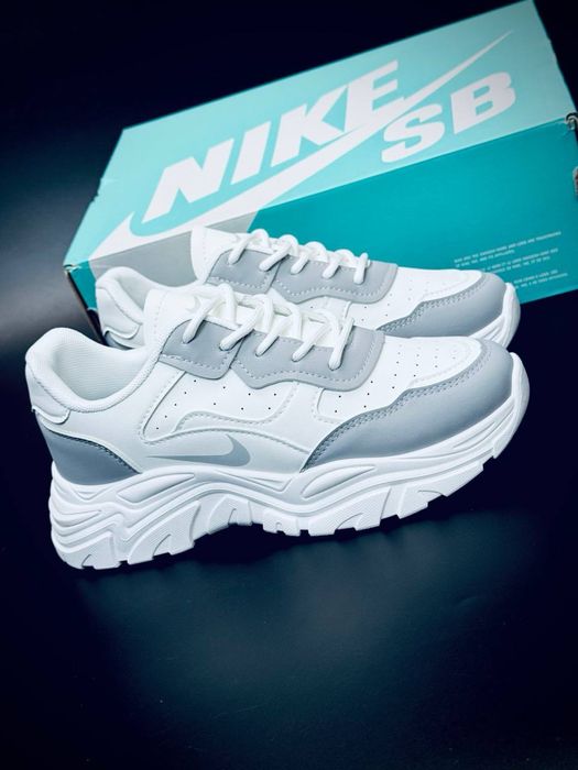 Жіночі стильні кросівки Nike білі шкіряні/Кроссовки найк женские