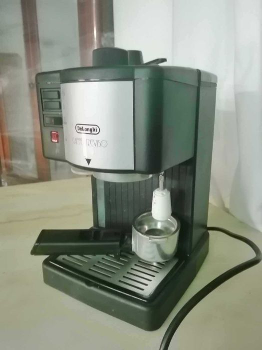 Máquina de Café Marca De'Longhi- Em ótimo estado