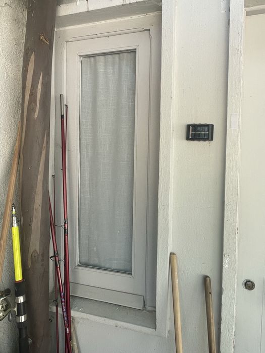 2 portas e 5 janelas
