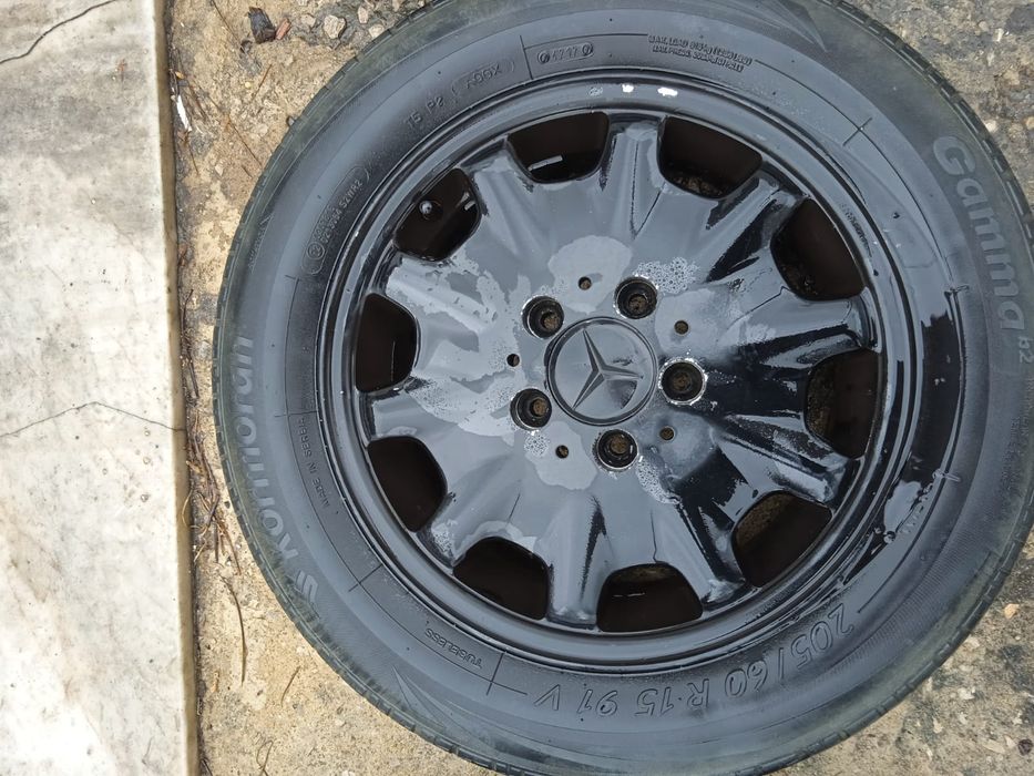 Jantes 15 com pneus Mercedes-Benz