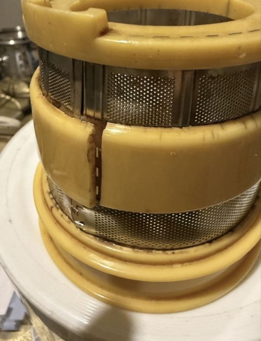 Wolnoobrotowa sokowirowka JuiceMaker JP1500