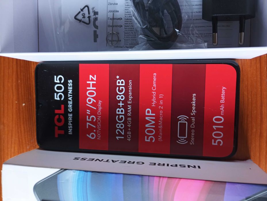 nowy telefon TCL 505