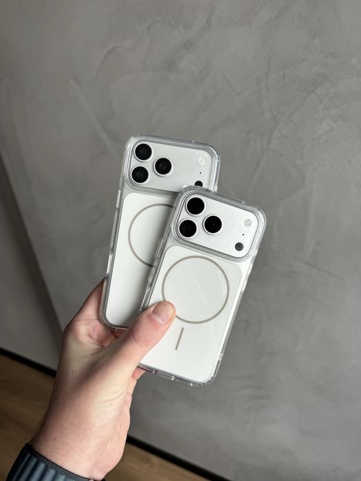 Чохол Glossy Case with MagSafe для 17 серії