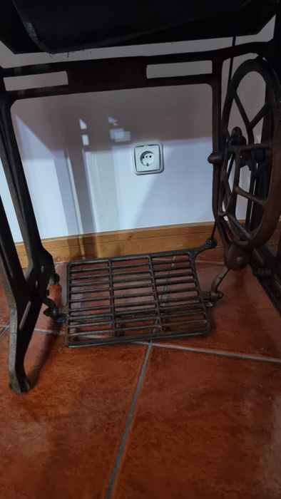 Máquina costura singer