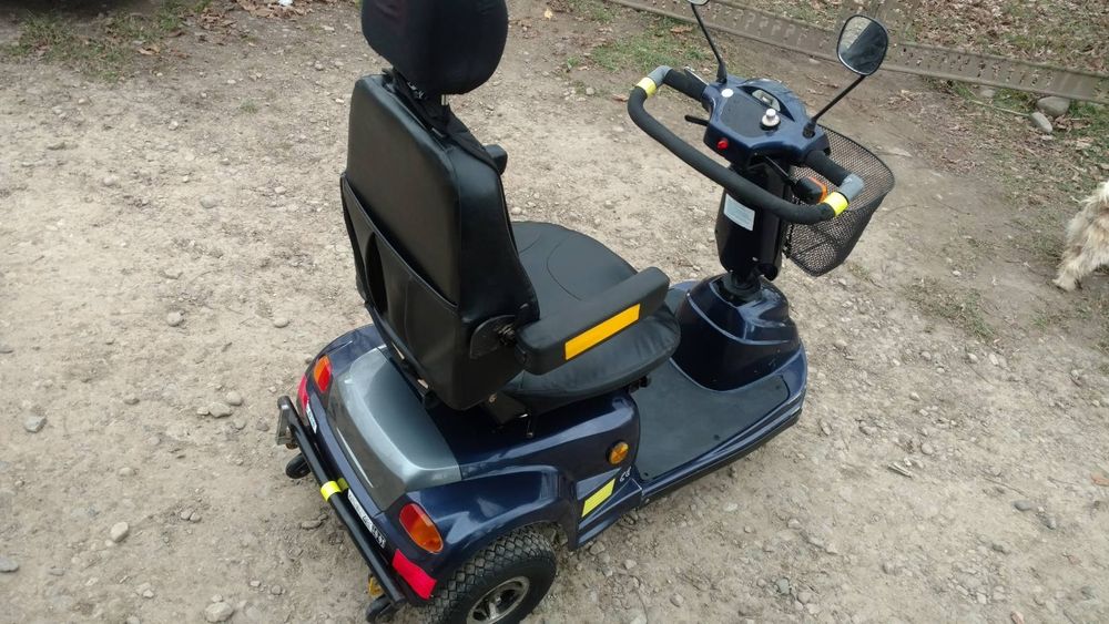 Продаю електроскутер для старших людей і інвалідів